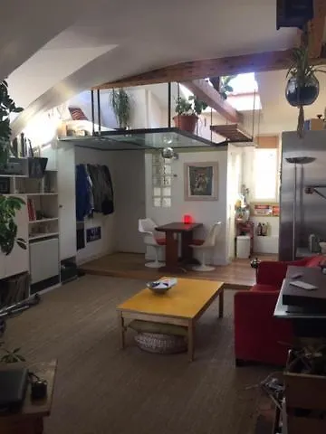 Apartment Location Studio Paris 11